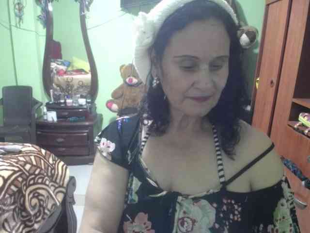 jazmin-mature webcam