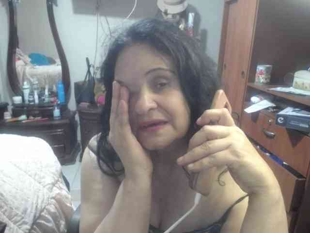 jazmin-mature webcam