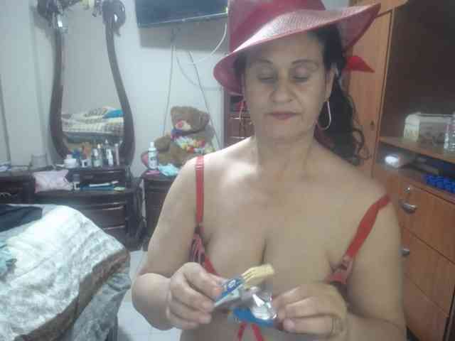 jazmin-mature webcam