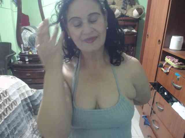 jazmin-mature webcam