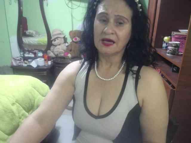 jazmin-mature webcam