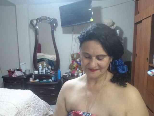 jazmin-mature webcam