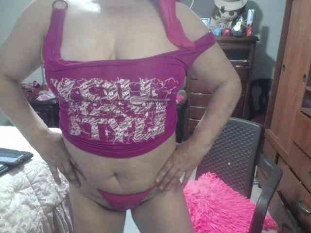 jazmin-mature webcam