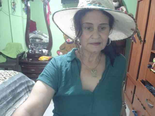 jazmin-mature webcam