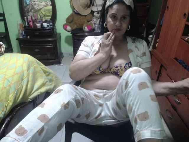 jazmin-mature webcam