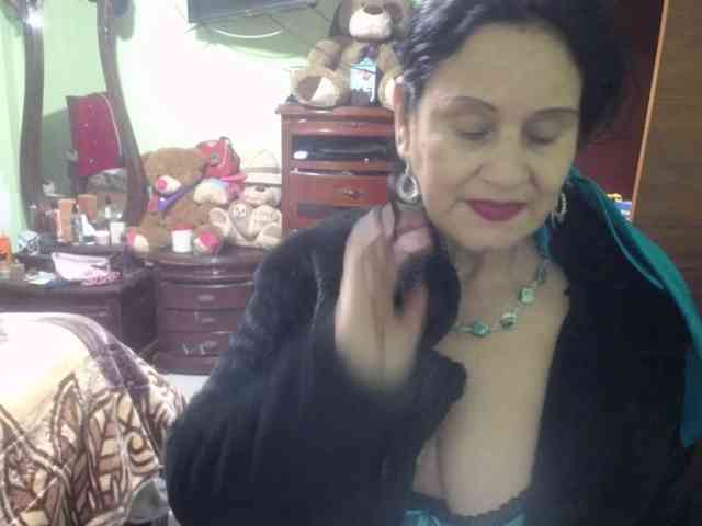 jazmin-mature webcam