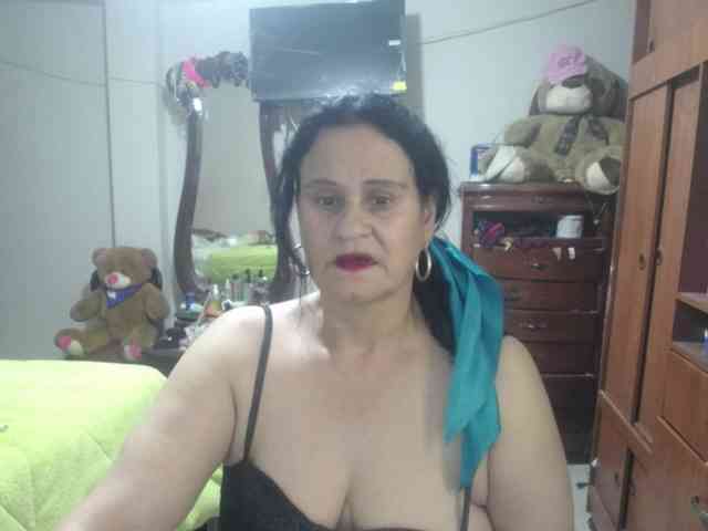 jazmin-mature webcam