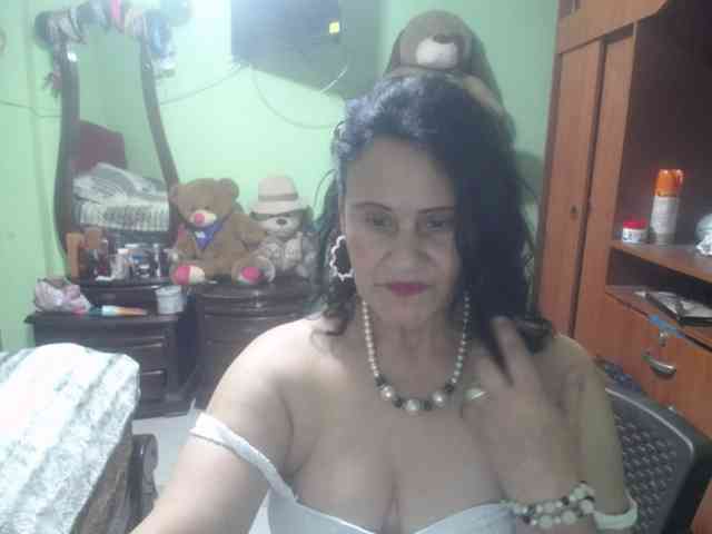 jazmin-mature webcam
