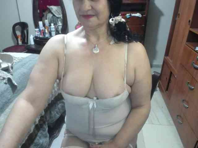 jazmin-mature webcam