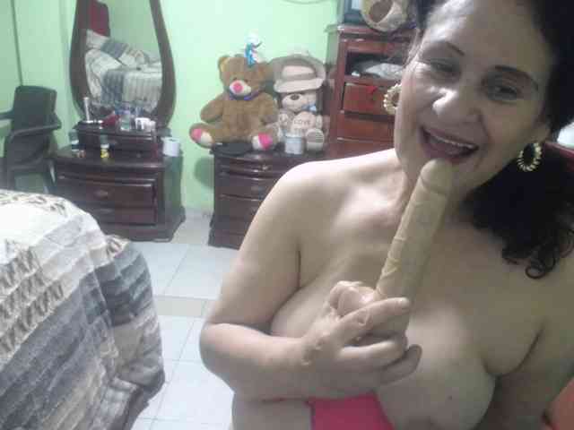 jazmin-mature webcam