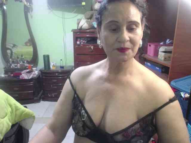jazmin-mature webcam