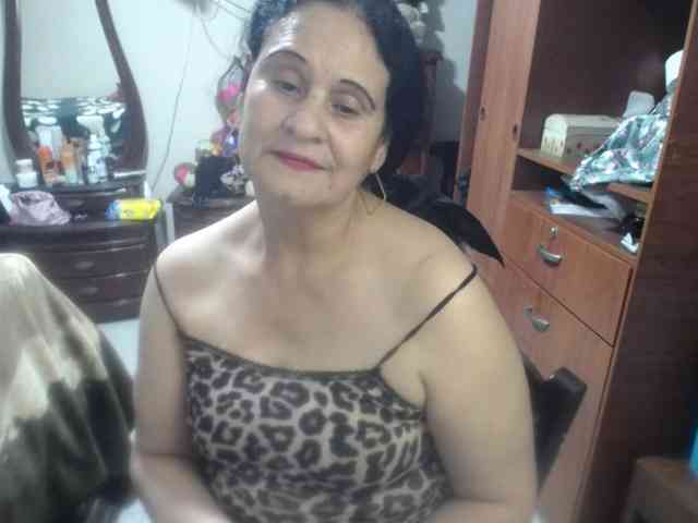 jazmin-mature webcam