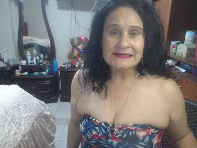 jazmin-mature webcam