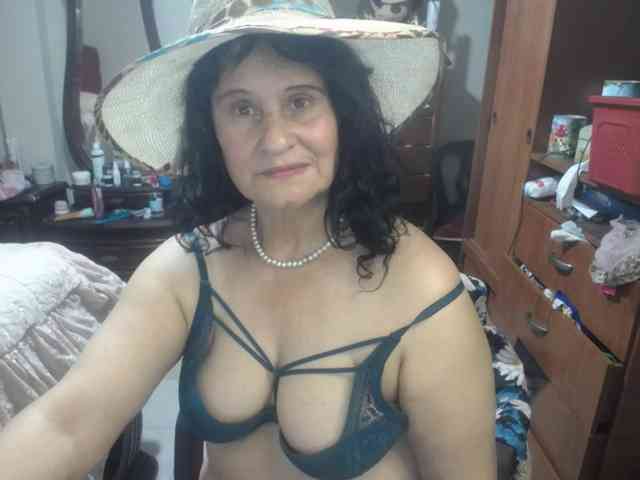 jazmin-mature webcam