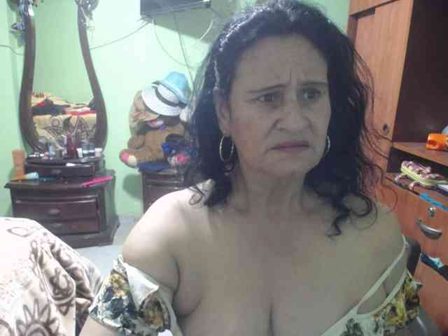 jazmin-mature webcam