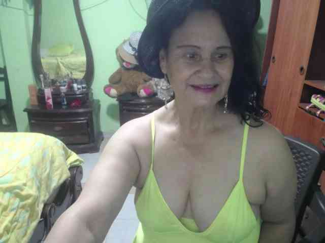 jazmin-mature webcam