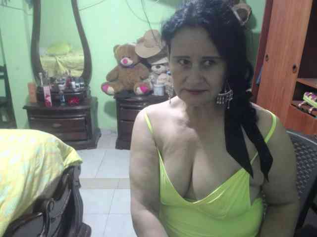 jazmin-mature webcam