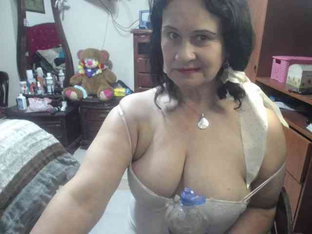 jazmin-mature webcam