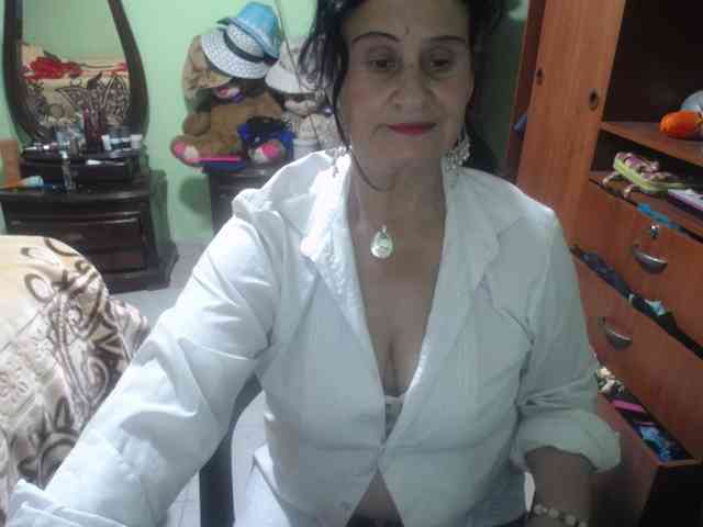 jazmin-mature webcam