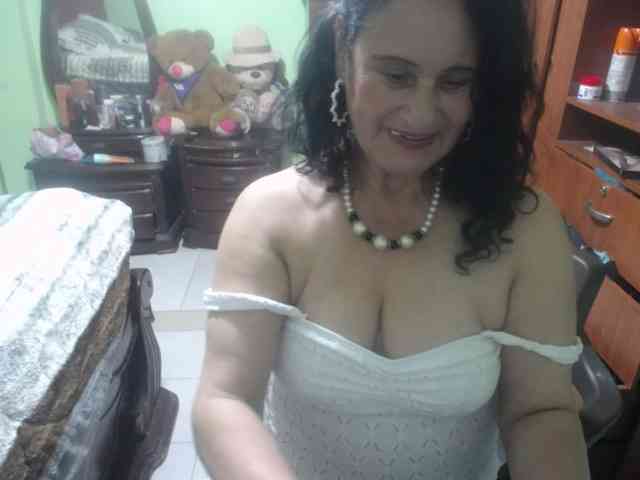 jazmin-mature webcam