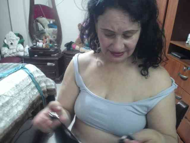 jazmin-mature jazmin-mature