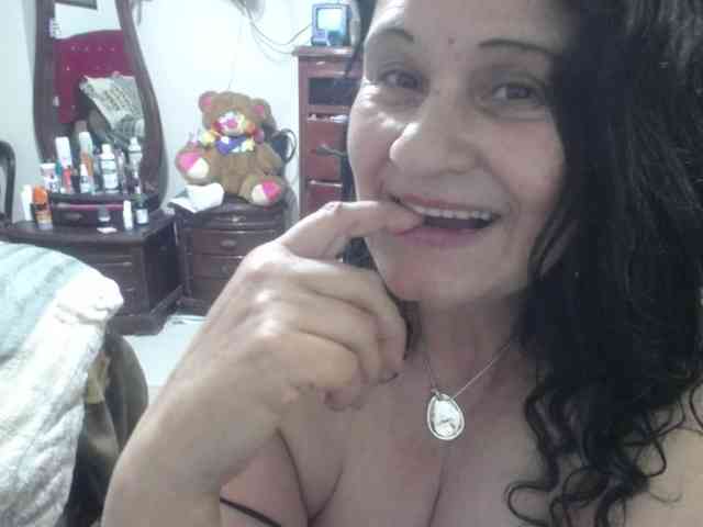 jazmin-mature webcam