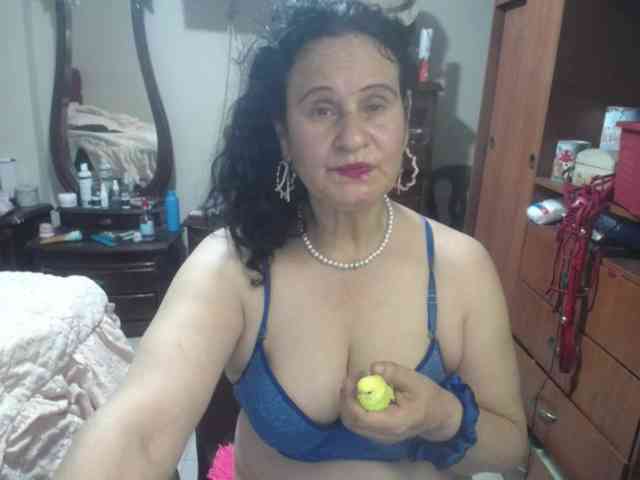 jazmin-mature webcam