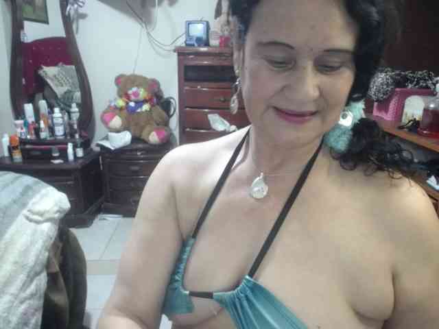 jazmin-mature webcam