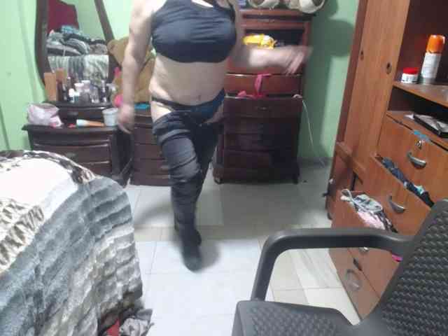 jazmin-mature webcam