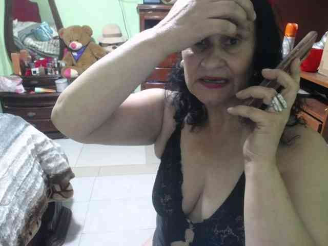 jazmin-mature webcam