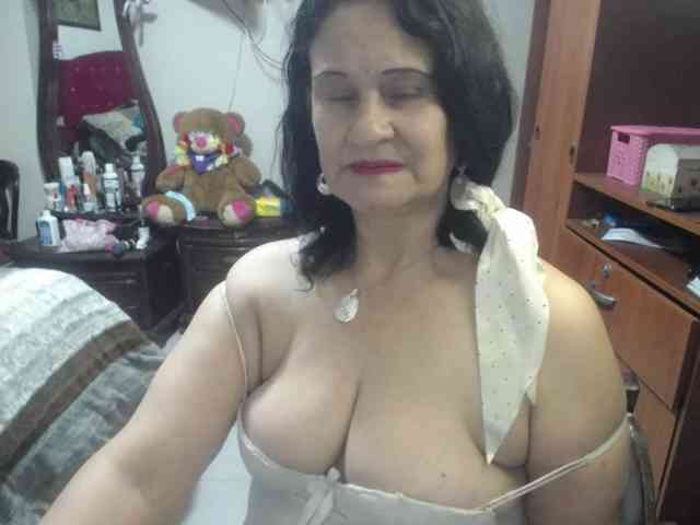 jazmin-mature webcam