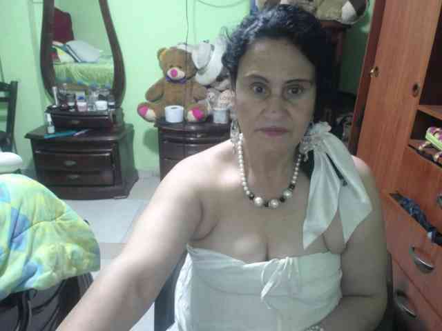 jazmin-mature webcam