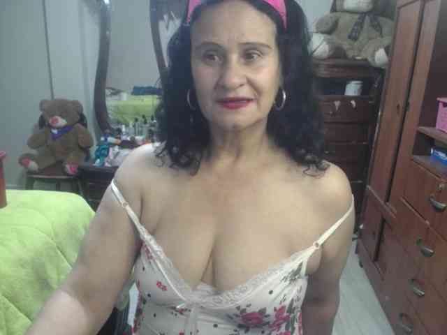 jazmin-mature webcam