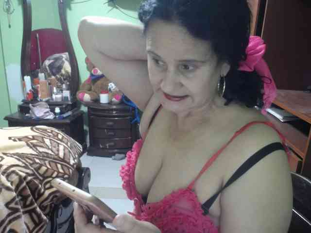jazmin-mature webcam