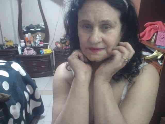 jazmin-mature webcam