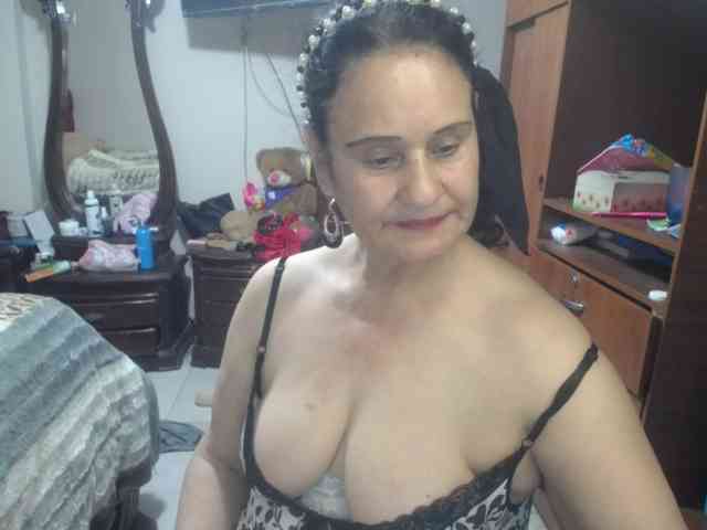 jazmin-mature webcam