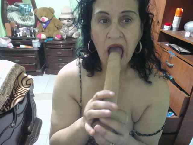 jazmin-mature webcam
