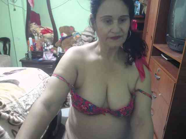 jazmin-mature webcam