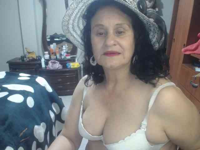 jazmin-mature webcam