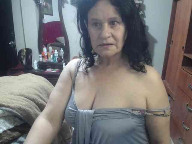 jazmin-mature webcam