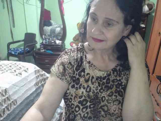 jazmin-mature webcam