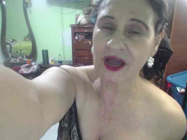 jazmin-mature webcam