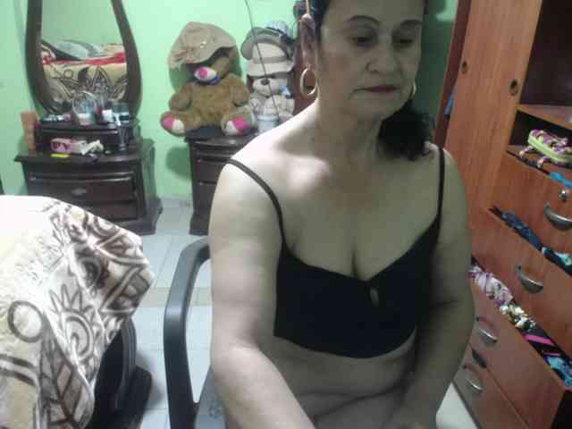 jazmin-mature webcam
