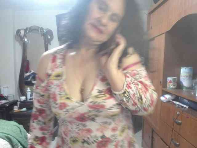 jazmin-mature webcam