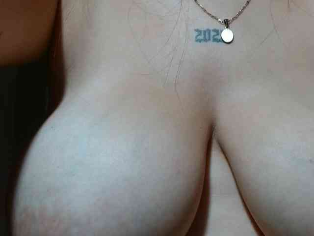 Karoline-lov3 webcam