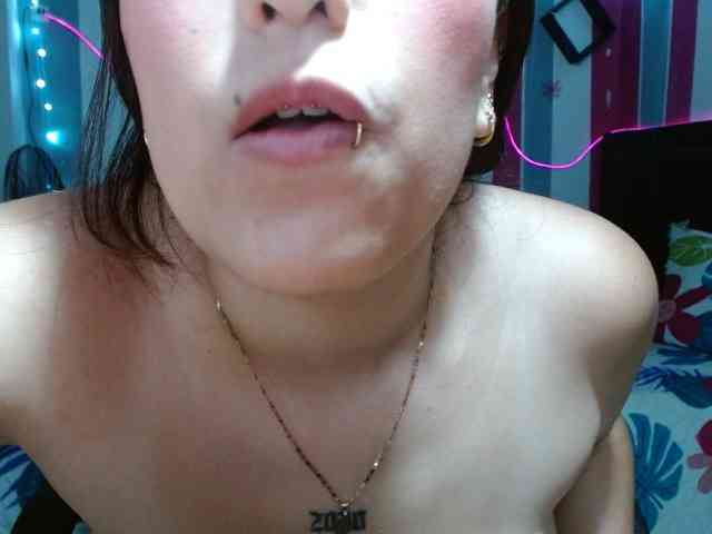 Karoline-lov3 webcam