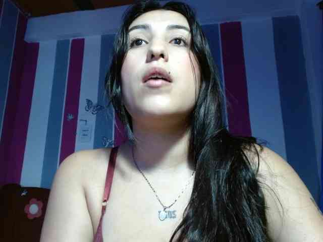 Karoline-lov3 webcam