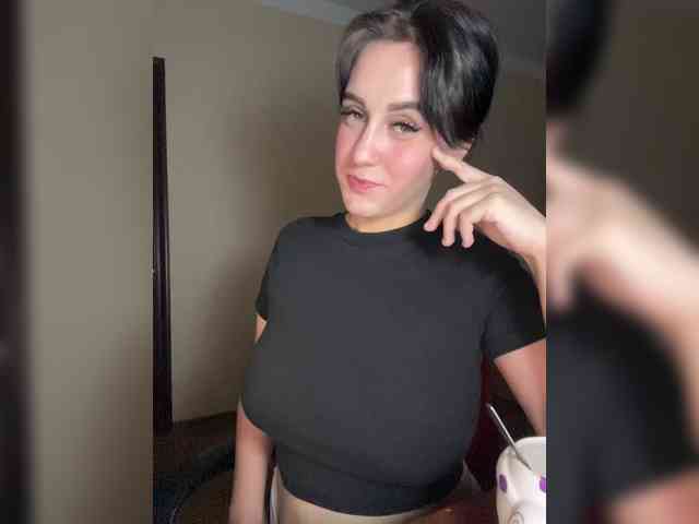 LinaMinn webcam