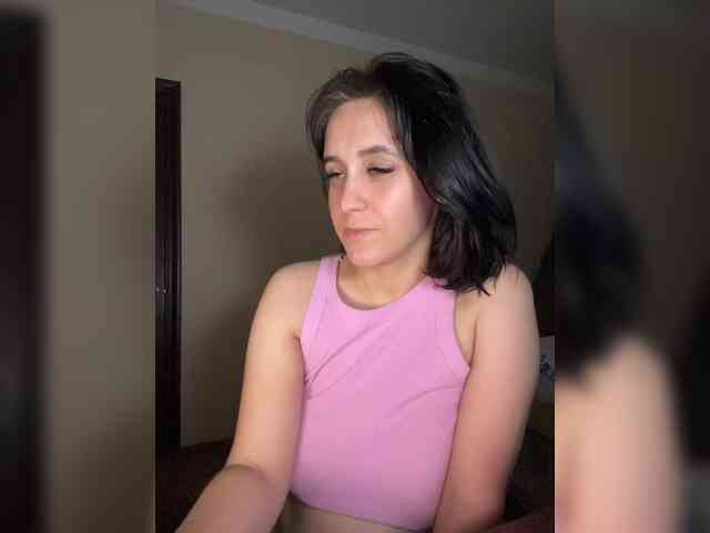 LinaMinn webcam