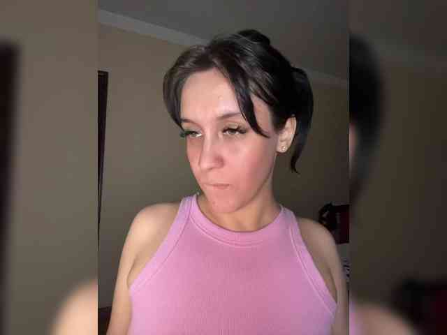 LinaMinn webcam